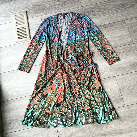 BCBGMAXAZRIA WOMEN’S ADELE WRAP DRESS LIGHT LARKSPUR BLUE COMBO - Picture 5 of 15